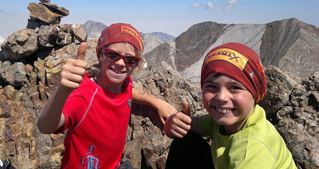 Jon y Unai Cruces en la cumbre del Garmo Negro (3.051m), Agosto 2011